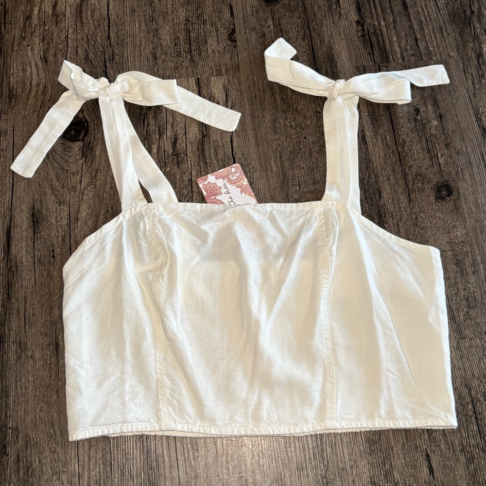 NWT Band Of The Free White Tie-Strap Crop Top With Smocked Back Size L